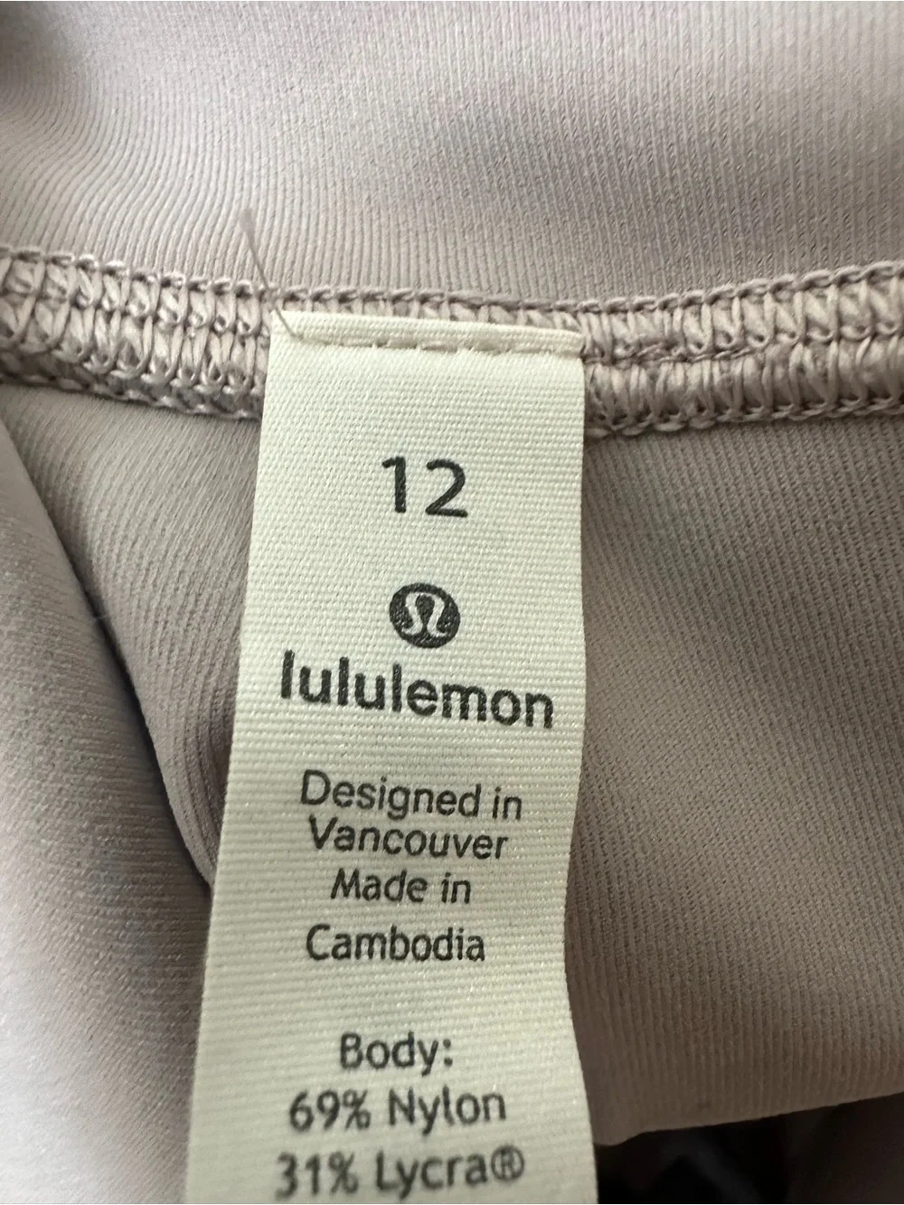 Lululemon Wunder Under High Rise Crop Scalloped 23” Size 12 - Picture 3 of 3